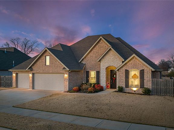 4th image of 4664 W Oldham Dr