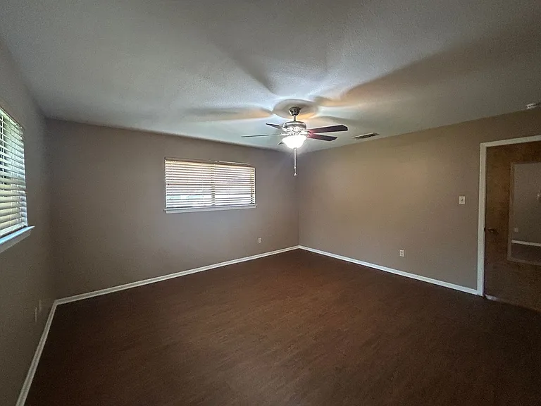 826 Timber Dr — Photo 25