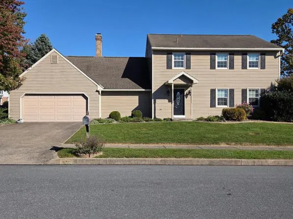 408 Hopi Dr, Mechanicsburg, PA 17050