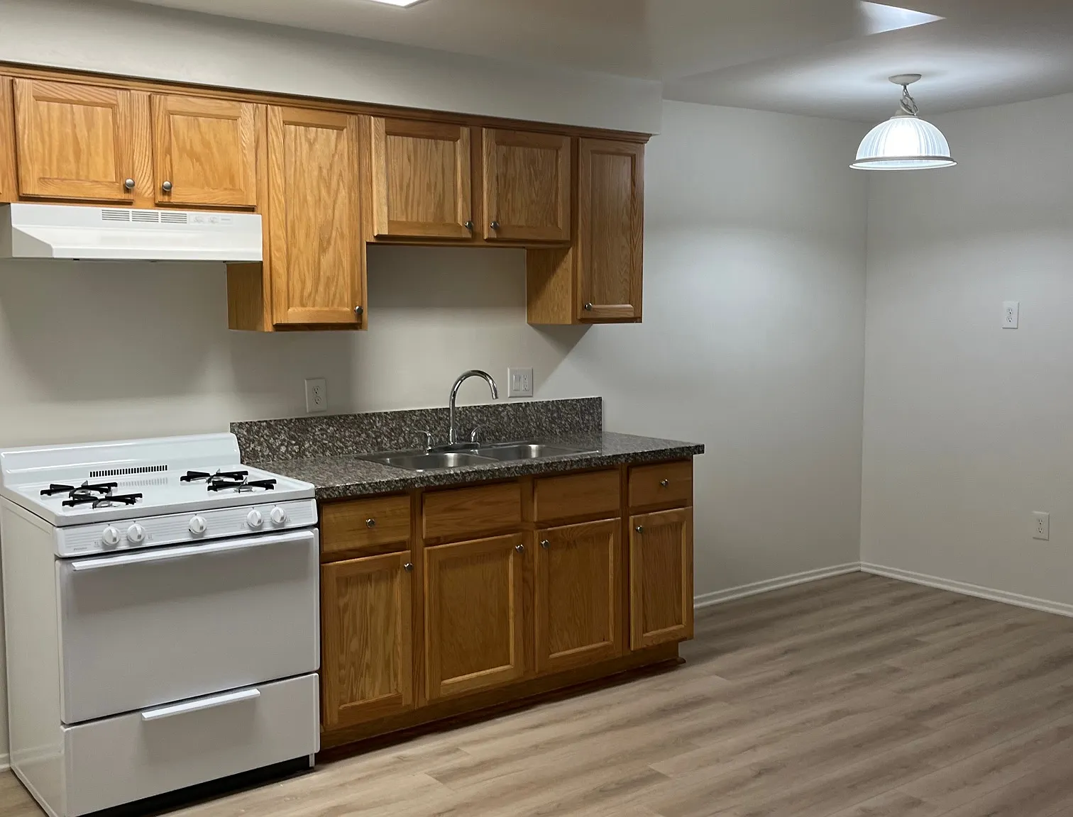 7627 Laurel Cyn Blvd — Photo 3