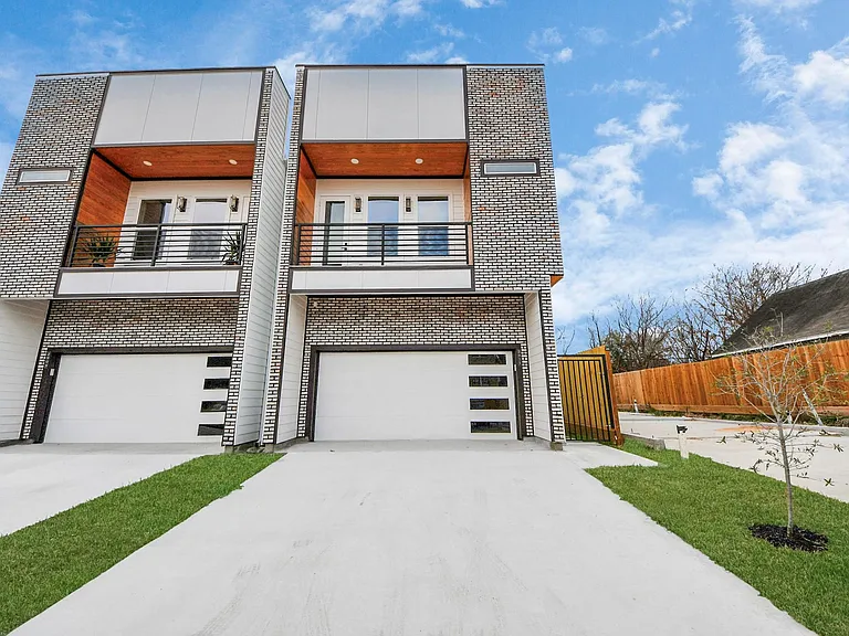 2911 Wichita St — Photo 3
