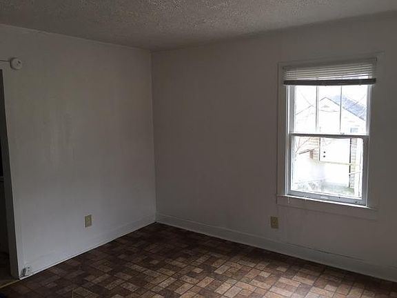 4th image of 805 Fields Ave #809