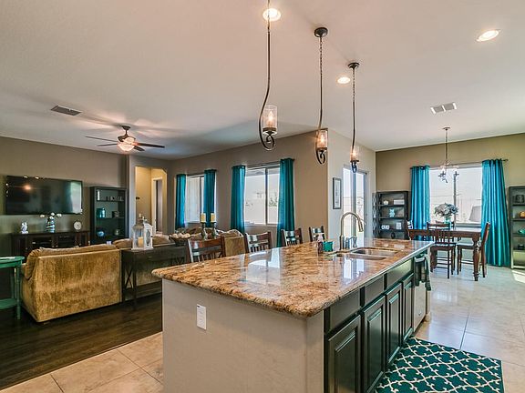 Mackenzie-Kitchen3