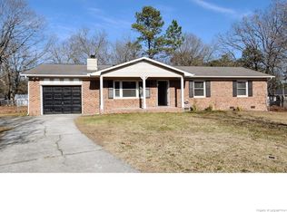 6919 Calamar Dr, Fayetteville, NC 28314