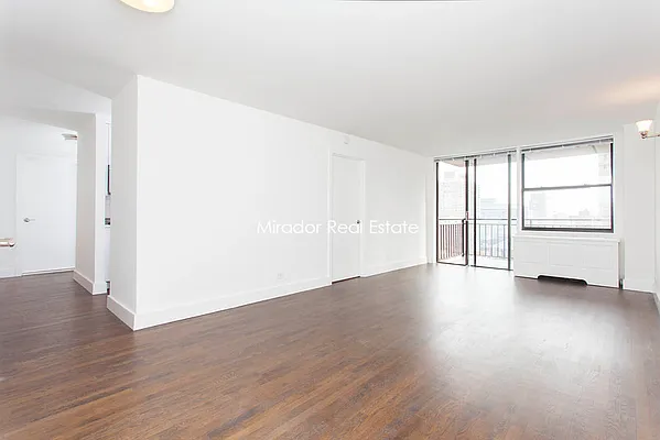 Rented by Mirador Real Estate | media 18