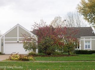 1006 Woodland Park Dr, West Des Moines, IA 50266
