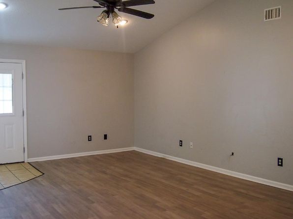 1706 S 10th St, Paragould, AR 72450