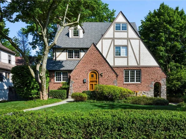 32 Maple Hill Drive, Larchmont, NY 10538
