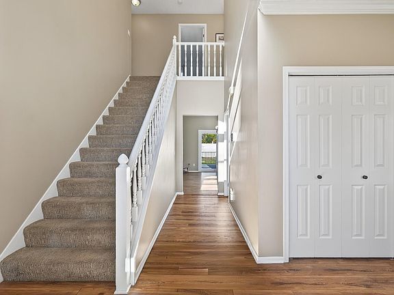 5th image of 2076 Wallingford Cir