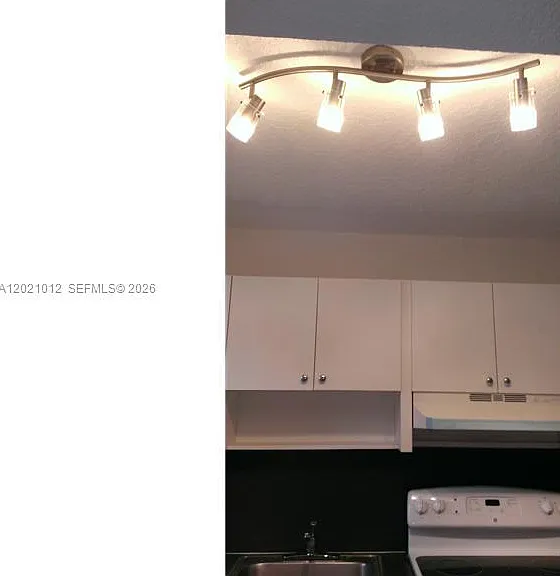 8025 NW 8th St #12 — Photo 7