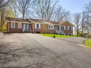 16998 E Summit Ave, Elkton, VA 22827