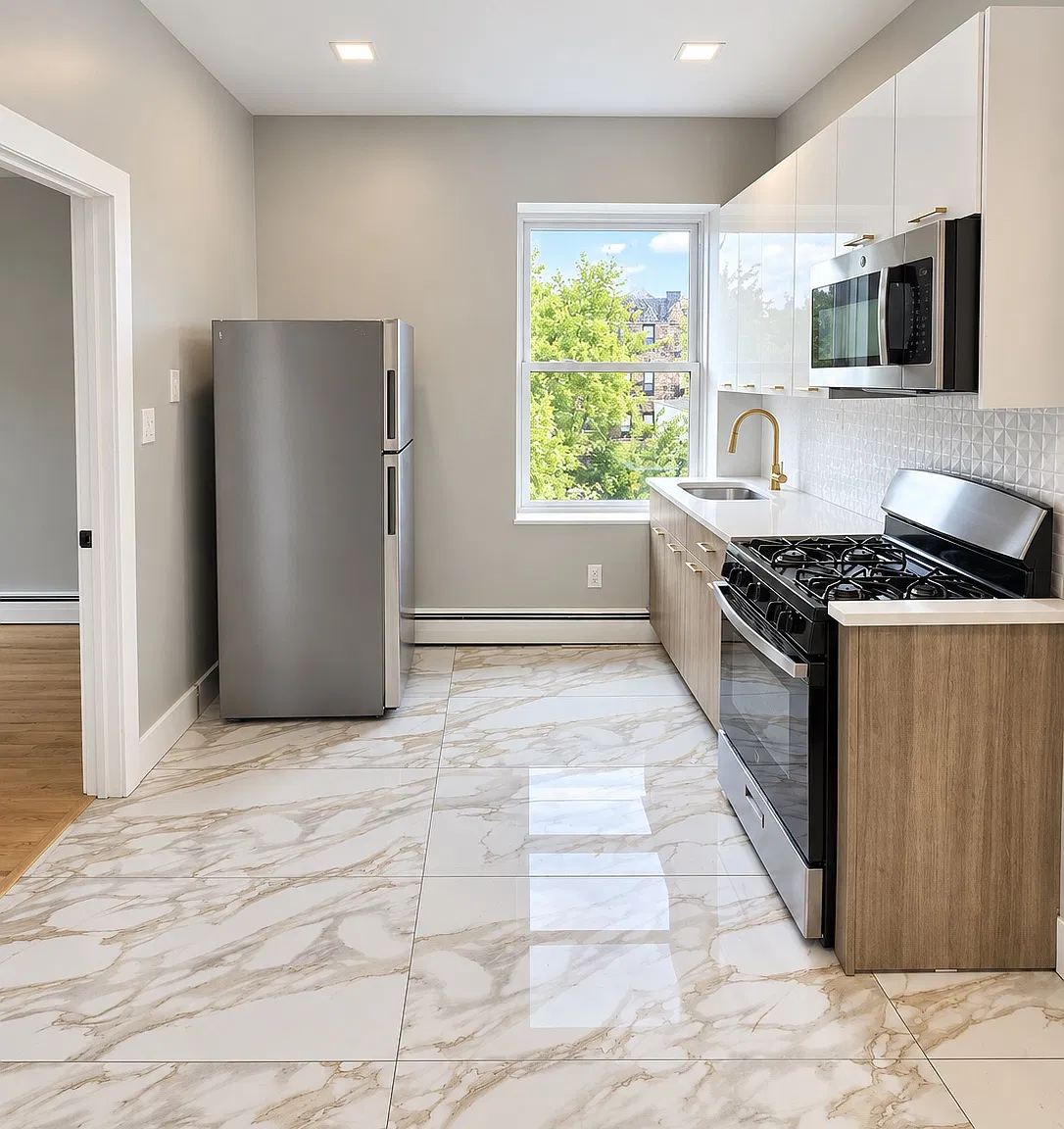 26 Bergen Ave — Photo 3