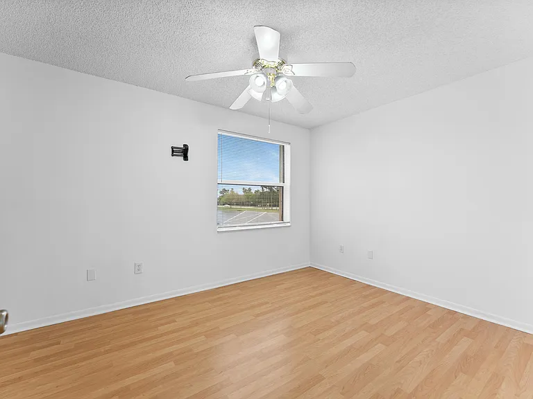 15350 NW 6th Ct — Photo 26