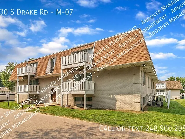 330 S Drake Rd #M-07 — Photo 17