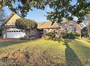 8460 Cottonwood Dr, Meridian, MS 39305