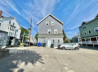 194 Ives St FLOOR 3, Providence, RI 02906