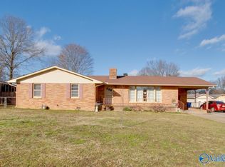 1302 Tommy Ln, Athens, AL 35611