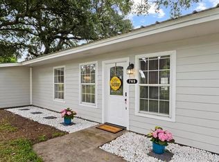 765 Sudduth Dr, Bridge City, TX 77611