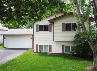 9624 Hallmark Ave S, Cottage Grove, MN 55016