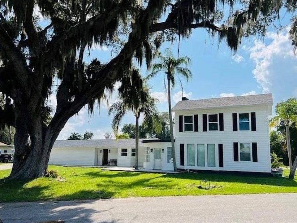 1st image of 812 Tropical Dr