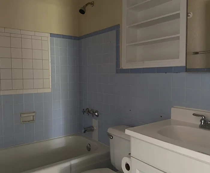815 W Plymouth St — Photo 18