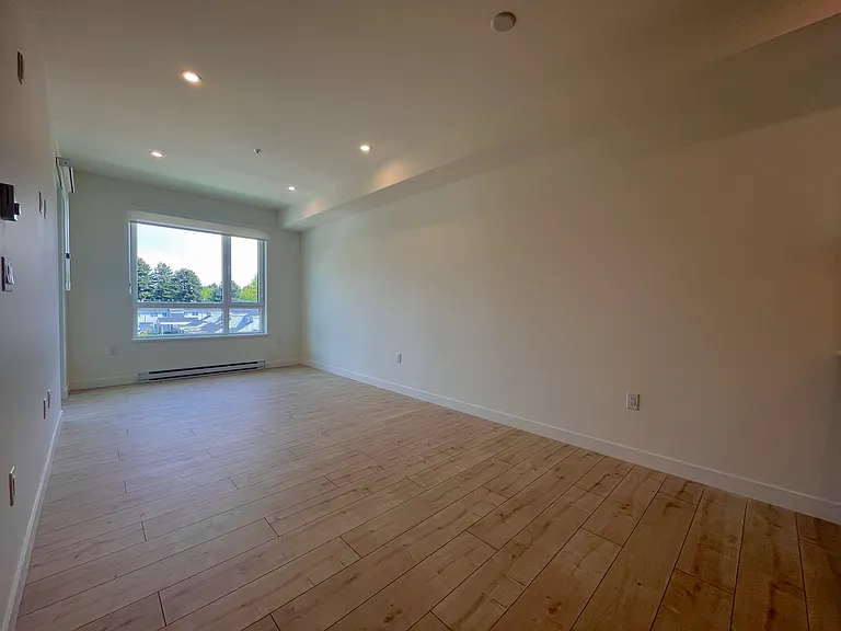 13777 75a Ave #313 — Photo 10