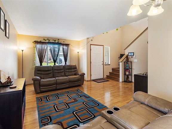 5th image of 18914 91st Ave E