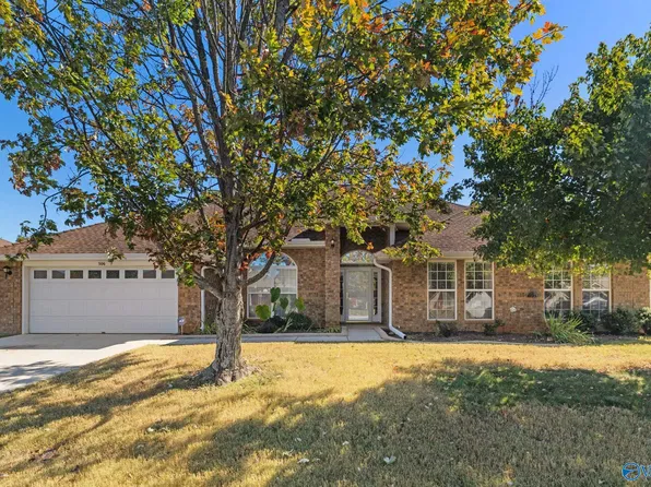506 Summer Cove Cir NW, Madison, AL 35757