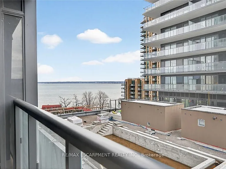 370 Martha St #710 — Photo 41