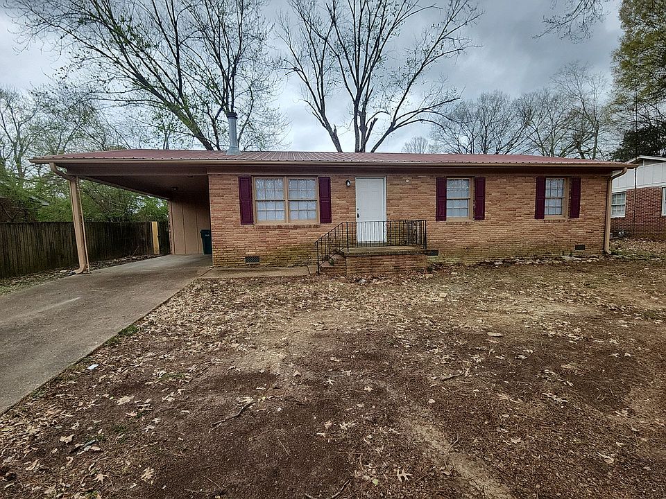 1st image of 208 Wallace Rd