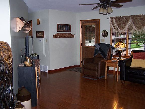 3rd image of 1029 Lanreco Blvd
