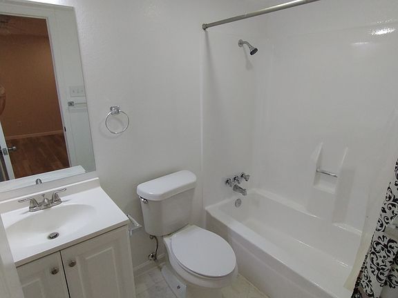 5th image of 716 W Avenue I #G