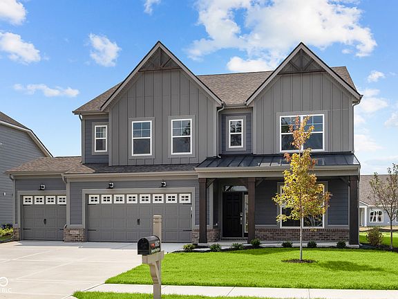 3rd image of 10627 Banyan Wood Ct