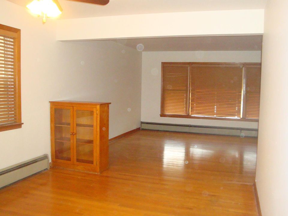 1st image of 6733 S Artesian Ave