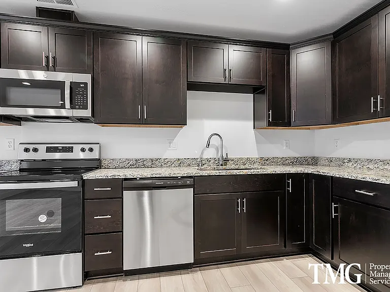 977 Creer Way #D-112 — Photo 44