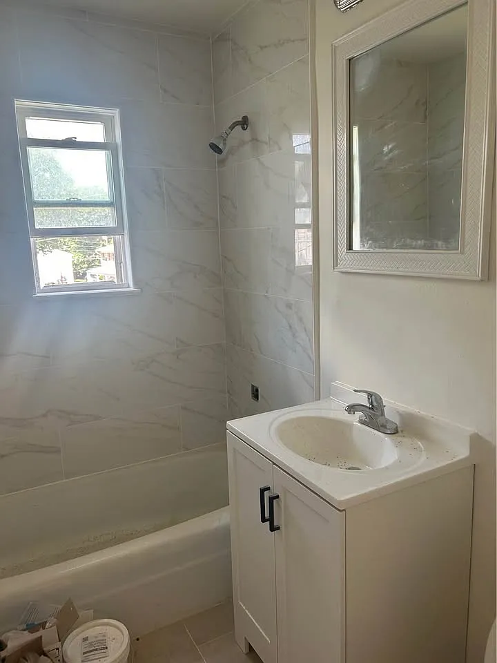 2 bed, 880 sqft, $2,000 — Photo 2