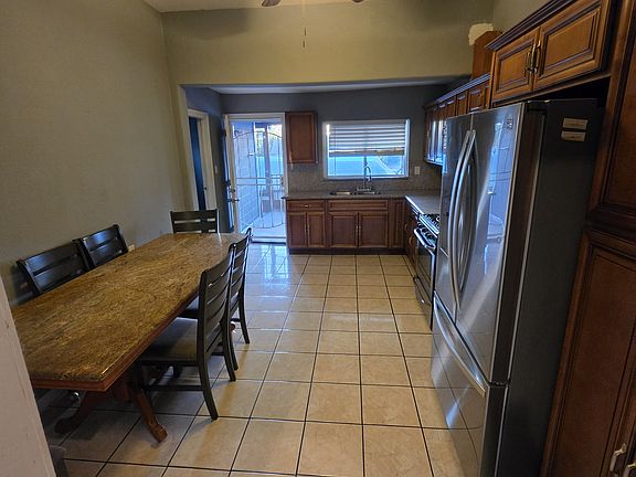 5th image of 2023 Rutherford St #1