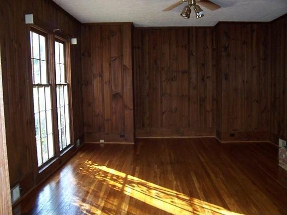 Family Rm Fireplace Hard Wood Floor