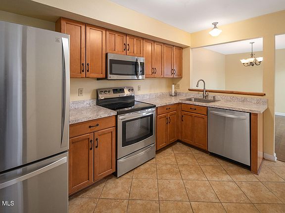 2nd image of 2 Carriage Road