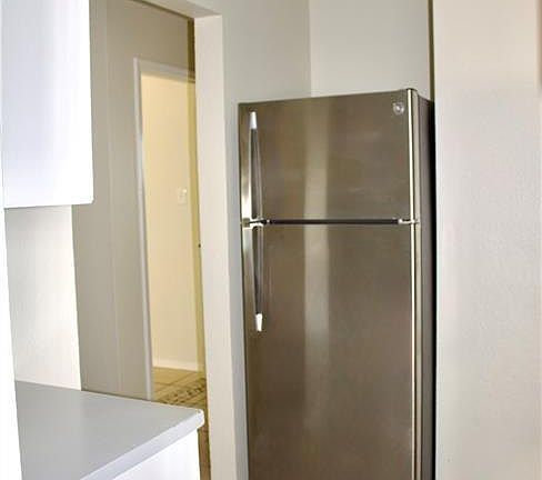 5th image of 2125 Kerria Ave APT 15