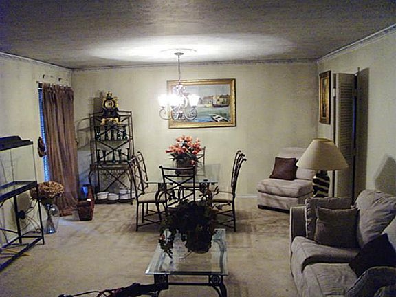 2nd image of 9387 Hunters Creek Dr