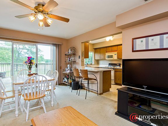 Living Room/Dining Room