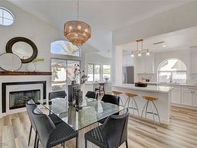 9812 Virginia Woods Cir, Las Vegas, NV, 89117