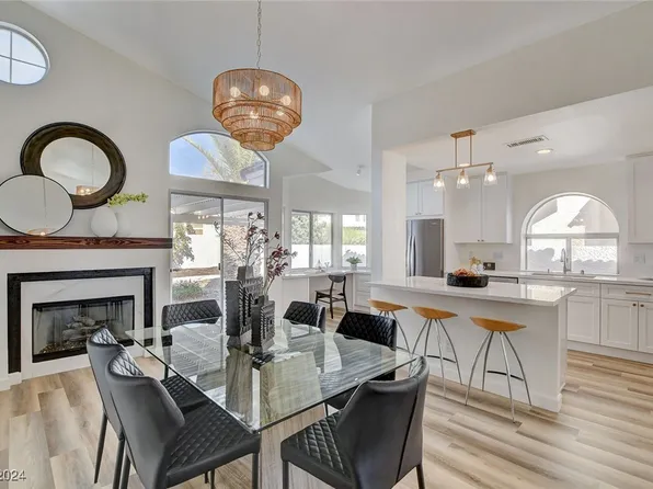 9812 Virginia Woods Cir, Las Vegas, NV 89117