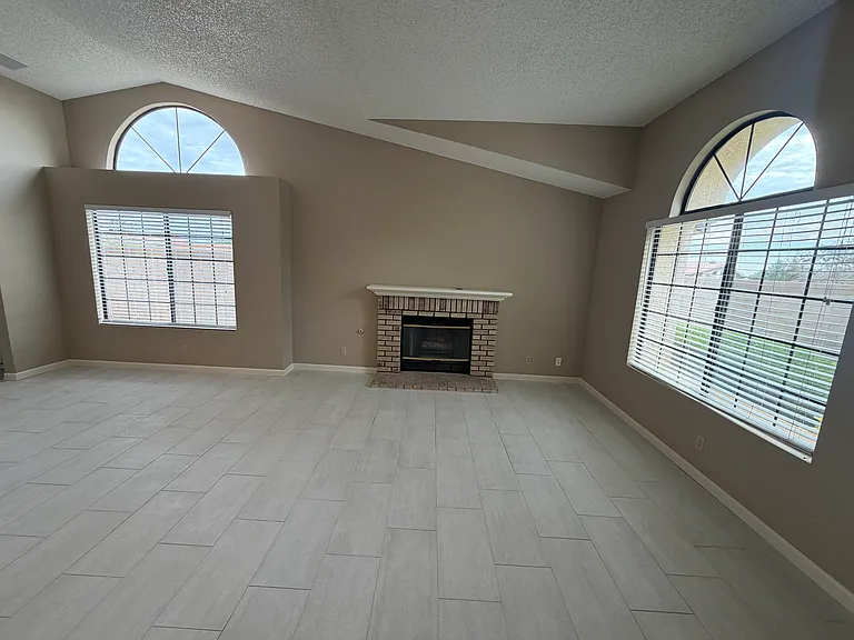 40517 Palmas Ct — Photo 6