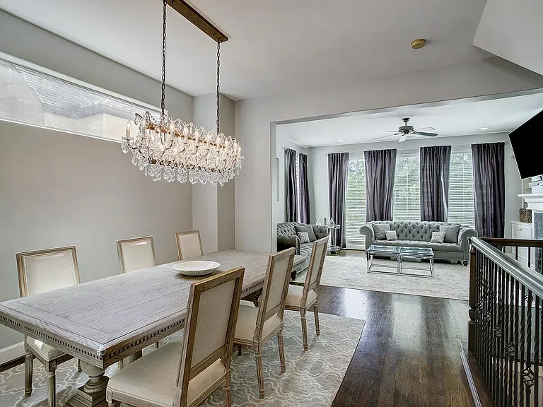 618 Asbury St — Photo 13