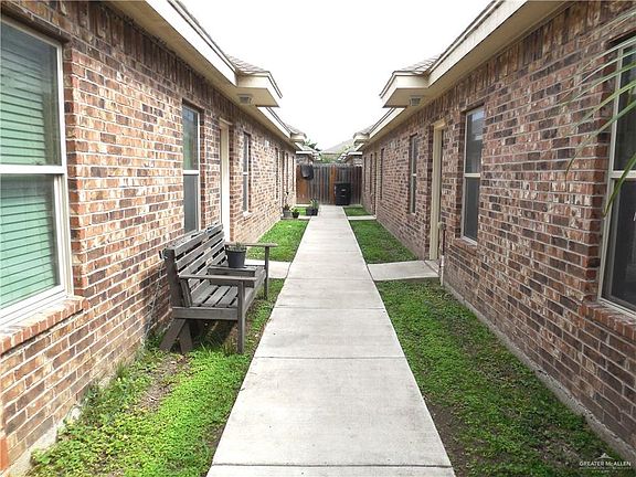 2nd image of 2601 E Garfield Ave