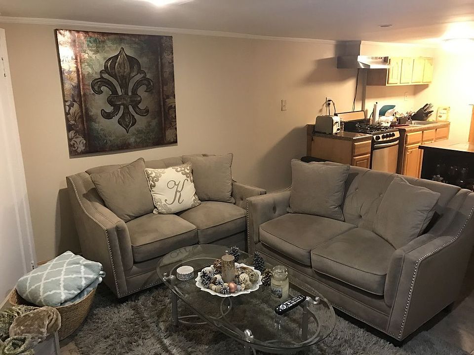 1st image of 2070 32nd St