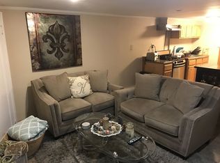2070 32nd St, Astoria, NY 11105
