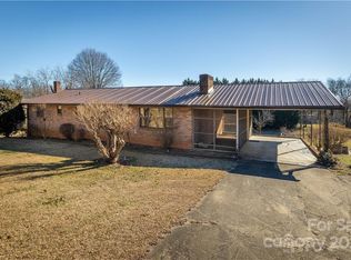 1961 Icard Ridge Rd, Taylorsville, NC 28681